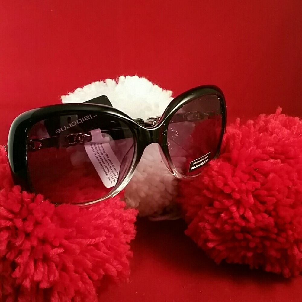 Liz Claiborne  Sunglasses. HAUTE!